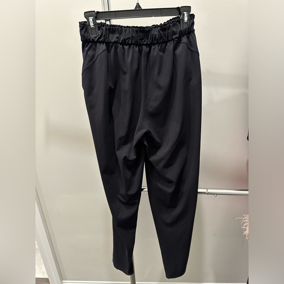 Lululemon Keep Moving Pant - Size 6 - Picture 2 of 10